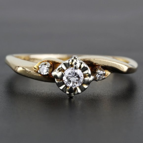 Vintage 14k Gold Diamond Solitaire Engagement Ring by Geko